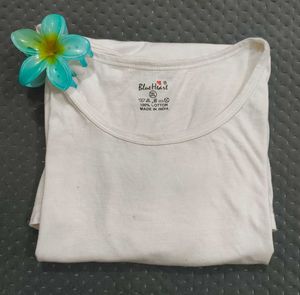White Tee Your Wardrobe Is Crying For 😉