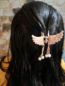 Pearl Wing Hair Claw Clip