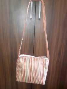 sling bag. new Without Tag,