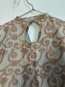Ethnic Kurti With Stones Embellishments
