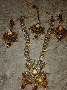 Elegant Gold-Tone Jewelry Set