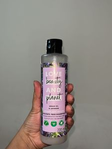 Love Beauty & Planet Shampoo