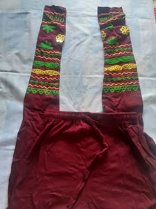 CLASSY LEGGINGS WITH WORK And SLING BAG IN COMBO