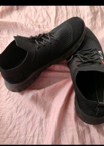 Black Bold Shoes