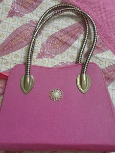Pink Colour Pretty Elegant Handbag 👜  Perfect For Classy And Fashionable Or Festive Events. Can Easily Contain Purse, Mobile, Umbrella, Big Waterbottle, Makeup, Sunglasses,Tab Etc