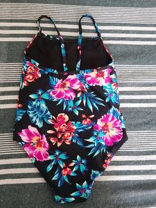 Babygirl Swimwear 👩