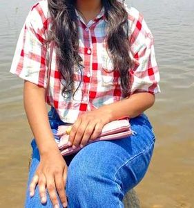 Red &amp; White Plaid Boxy Crop Top
