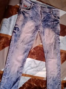 Men tie and Die jeans waist 34 Brand Levis