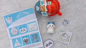 sanrio Kinder Joy Eggs (Set of 2)