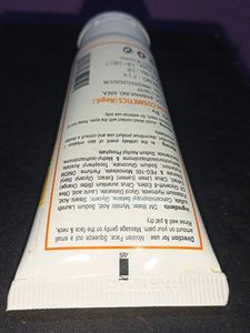 Yana Girl Dr. Pofie Fair Look Vitamin C Face Wash