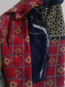 Red &amp; Black Patterned saree