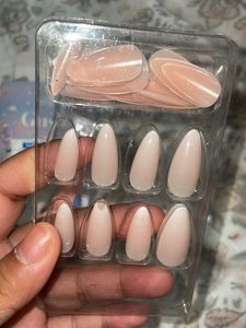 24 Luxe Press On Nails