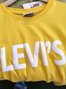 Levi&#39;s Yellow Graphic T-shirt