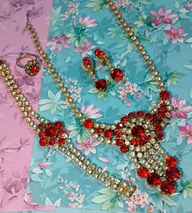 Red Jewellery Set