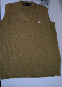 Pure Gold Knit Vest