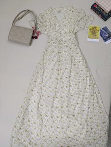 Latin Quarters Floral Green Dress