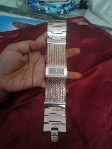 Elegant Women&#39;s Watch