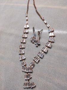 Elegant Crystal Necklace