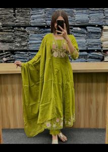 Embroidered  Kurta Set  Available In 3 Colour