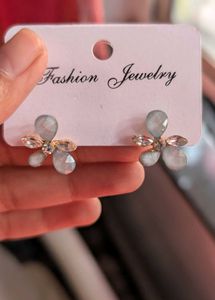 It&#39;s A New Earrings With Good Quality.