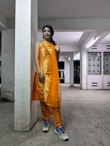 Trendy Kurta Pant And Dupatta (Worn Once)