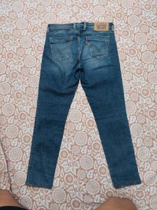 Levi&#39;s Distressed Skinny Jeans