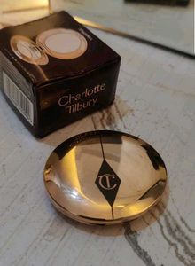 Charlotte tilbury Flawless Airbrush Compact.