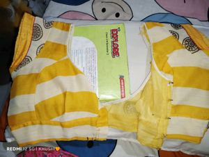 Elegant Yellow &amp; White Saree blouse