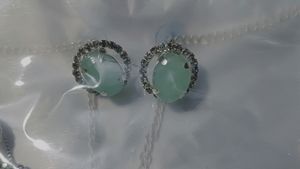 Beautiful Light Pink And Green Stones Necklace Set