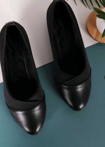 Chic Black Heels with toe comforter