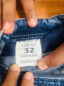Distressed Slim Fit Jeans