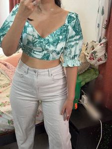 Green Print Crop Top