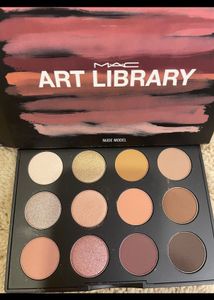 Mac Art Library Eyeshadow Palette