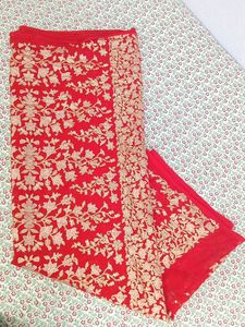 ❤️ Red & Gold glitter print Festive Saree ₹ 1000