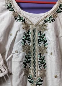 WHITE Embroidered Kurti With Dupatta