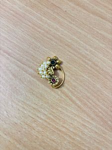 Marathi Gold &amp; Pearl Nose Ring