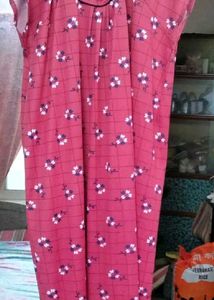 Floral Print Nightsuit free Sizes.good condition.