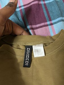 H And M Fit Tshirt!!