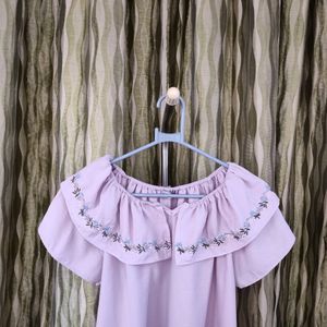 Pretty Pale Lilac Coloured Ruffly Top ❤️