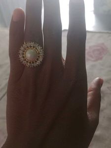 Elegant Pearl and Crystal Ring