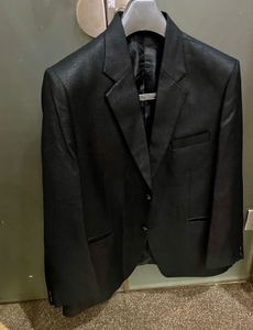 Sturdy Smart All Black Blazer For Men