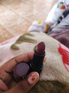 Maroon Lipstick With Free Square Drop Earrings