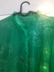 299 Rs | Green Top With Pretty Frills