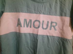 Cute Amour Graphic Tee