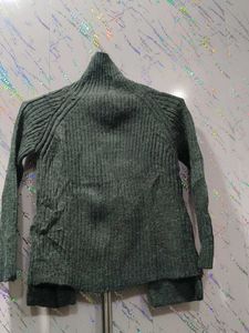 Cozy Green Turtleneck Sweater