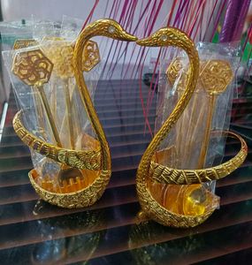 ✨ Elegant Swan-Shaped Golden Spoon Set ✨