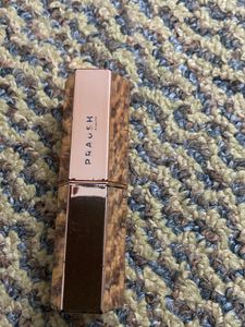 PRAUSH Lipstick in the shade high tea