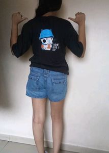 Black T-shirt