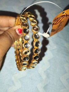 Gold Tone Bangle Set