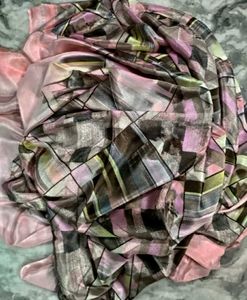 PURE CRAPE SILK SAREE.Fixed price